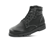 Men's boots with shoelaces made of black nubuck