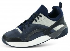 Men's sports shoes in dark blue nubuck and velour. 