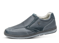 Men's casual shoes with ribbing and metal logo