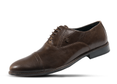 Formal men's shoes in brown color and with metal logo