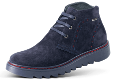 Men's boots with grapple sole and red elements