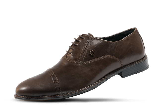 Formal men's shoes in brown color and with metal logo Снимка 