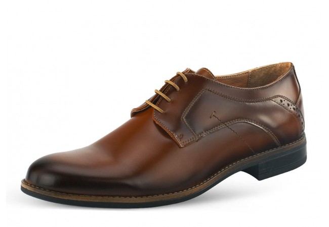 Men's formal shoes in brown with perforation Снимка 