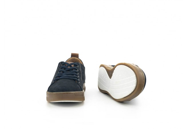 Men's sports shoes from light blue nubuck 360° Image