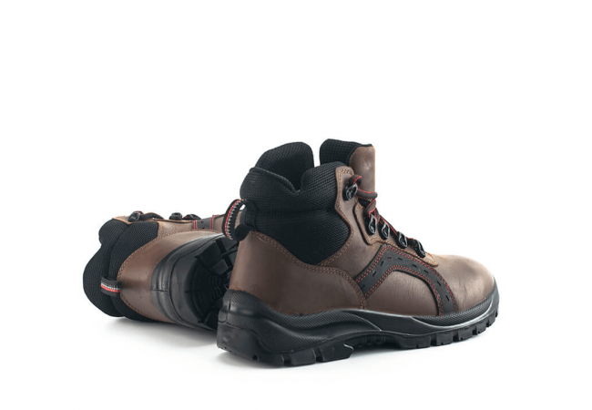 Male working shoes with metal toe cap in brown 360° Image